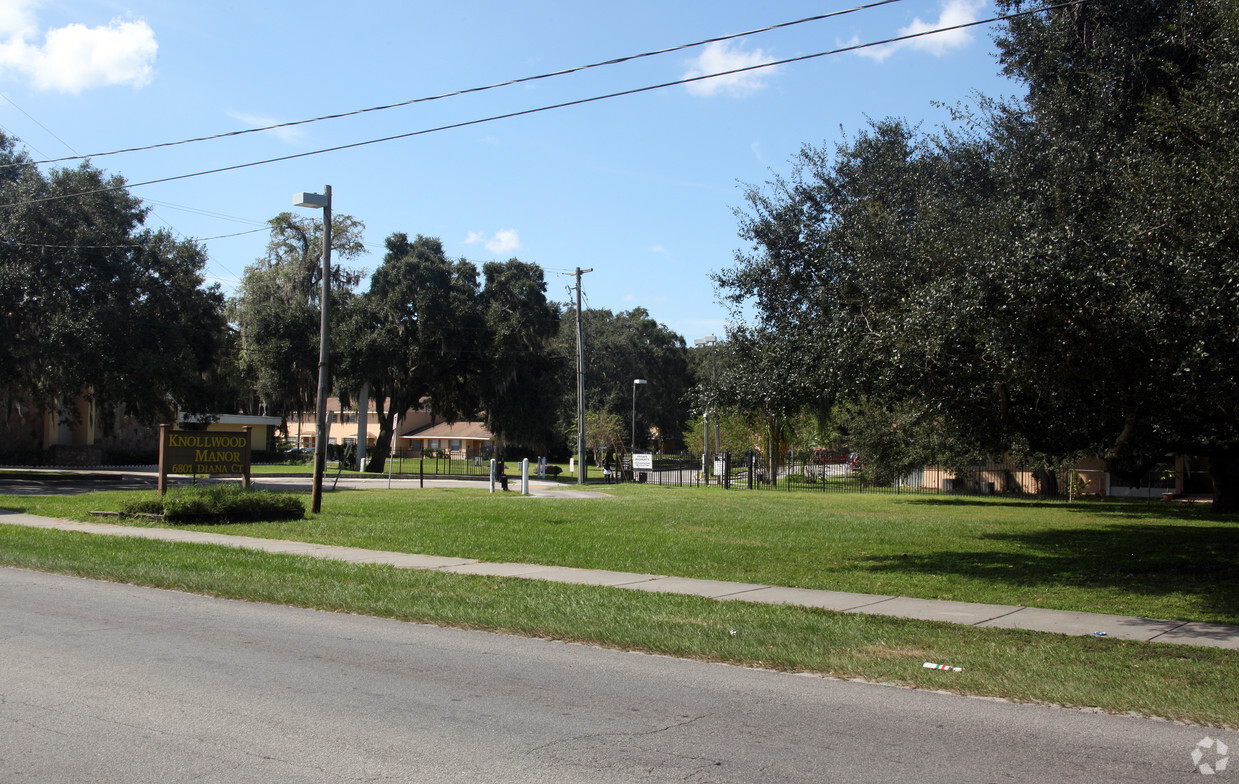 Building Photo - Knollwood Manor