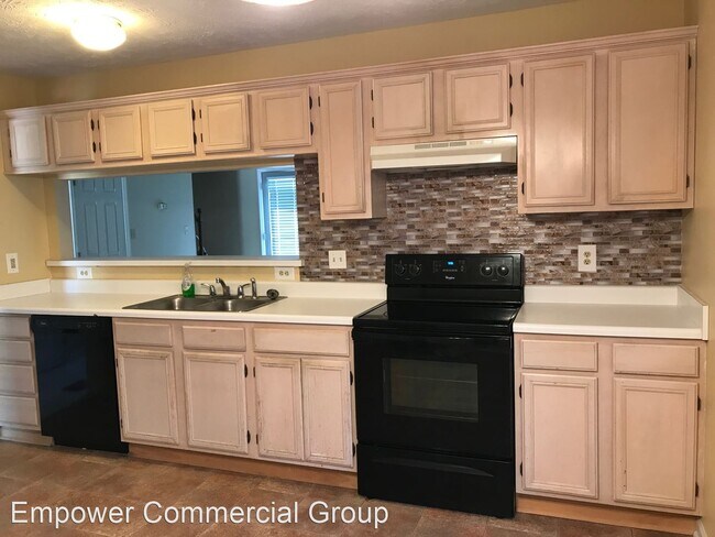 Building Photo - 2 br, 2.5 bath House - 5557 Robmont Drive