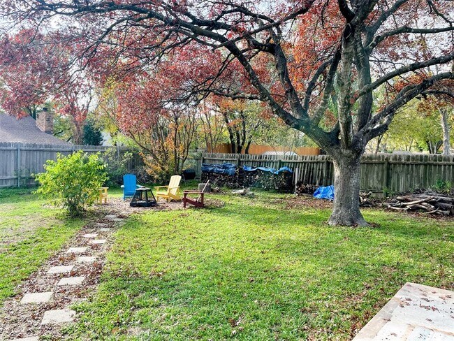 Foto del edificio - 909 Red Cliff Dr