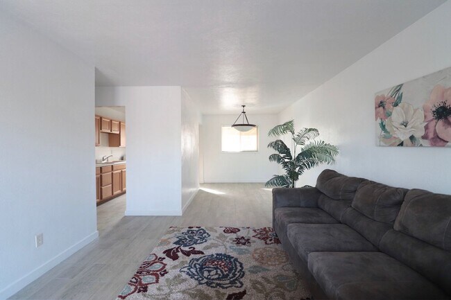 Foto del edificio - 1123 Betts St NE