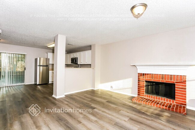 Building Photo - 825 Monette Dr