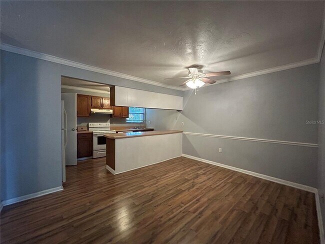 Foto del edificio - 2811 SW Archer Rd