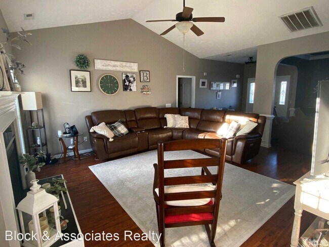 Foto del edificio - 3 br, 2 bath House - 175 Silverthorne Dr