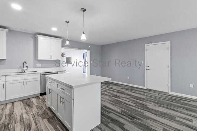 Building Photo - 5440 W Saguaro Dr