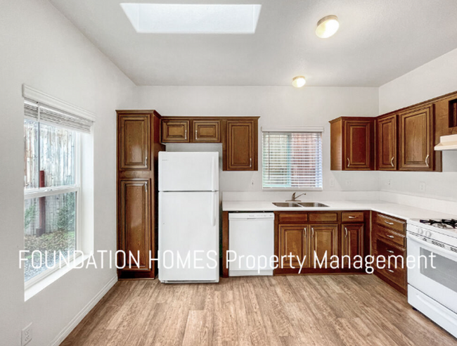 Building Photo - 1 br, 1 bath House - 728 Adobe Canyon Road
