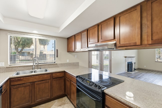 Foto del edificio - 7675 N First St