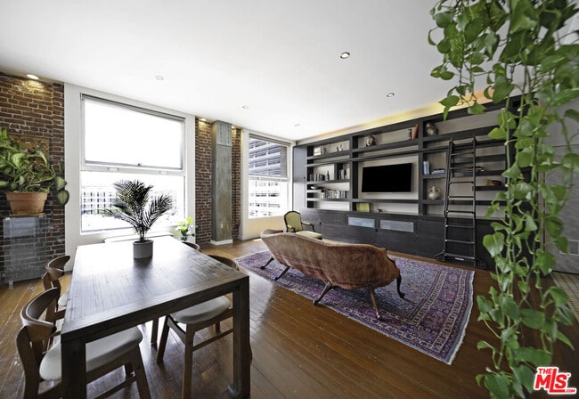 Foto del edificio - 257 S Spring St