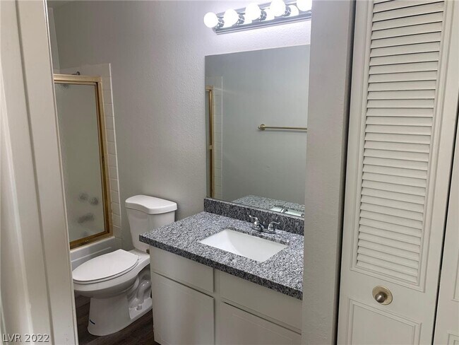 Building Photo - 1935 Scimitar Dr