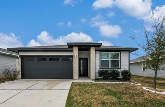 Building Photo - 260 Tequilana Pass