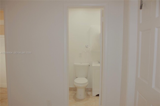Foto del edificio - 8736 SW 145th St