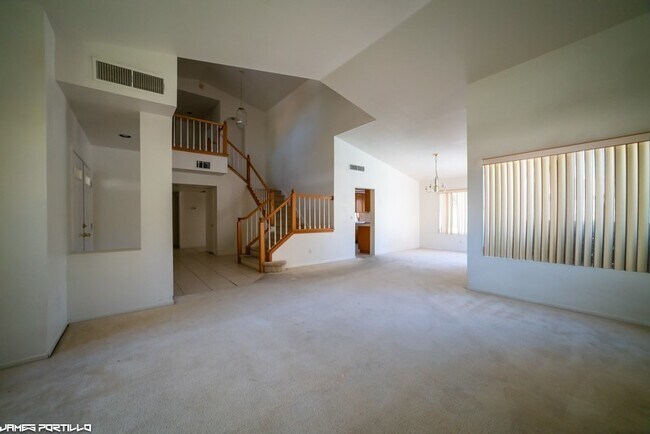 Building Photo - 910 Hollowbluff Ave