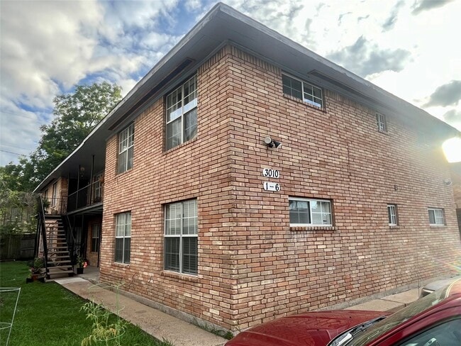 Building Photo - 3010 Oakdale St