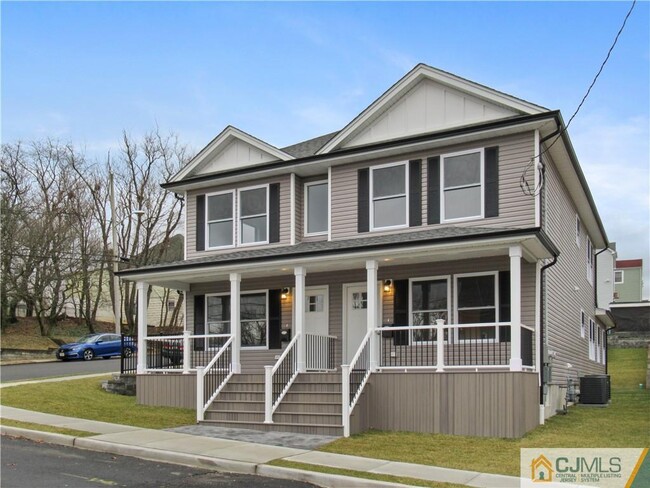 Building Photo - 502 Alpine St
