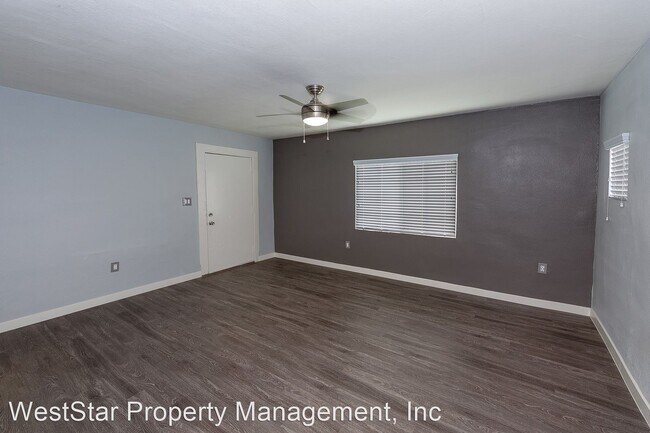 Foto del edificio - 1377 N Warren Ave