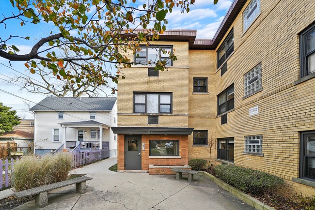Building Photo - 311 Sherman-2C