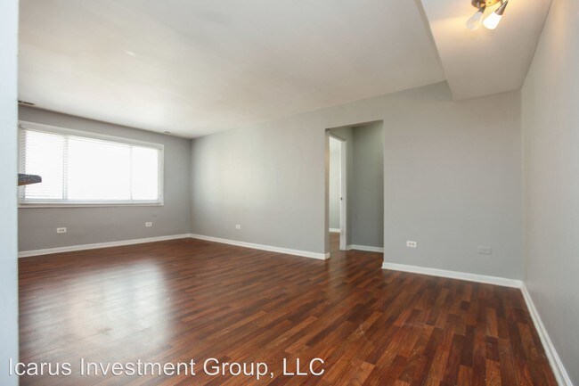 Building Photo - 7819 S South Shore Dr