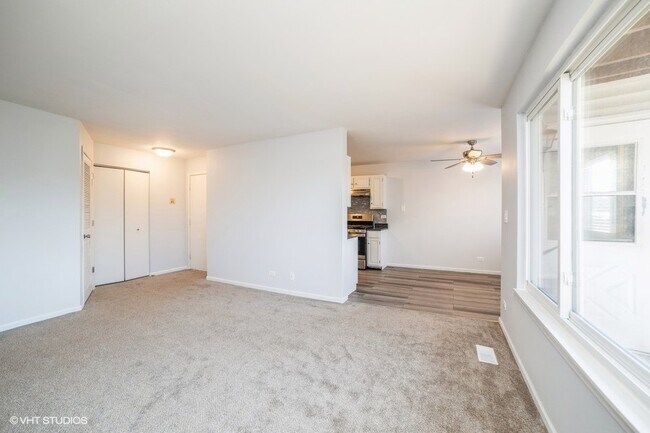 Foto del edificio - 373 Newport Ln