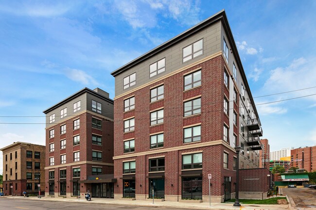 Arrive Loring Park Apartments Minneapolis, MN