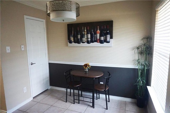 Building Photo - 7142 Hickory St