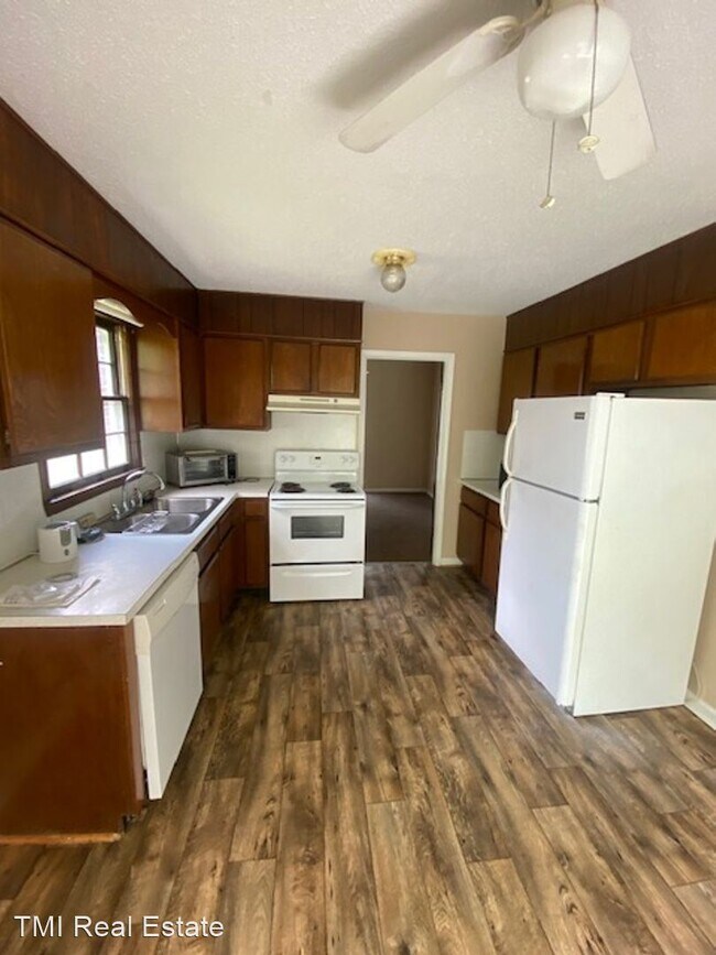 Foto del edificio - 3 br, 3 bath House - 605 17th Ave NW