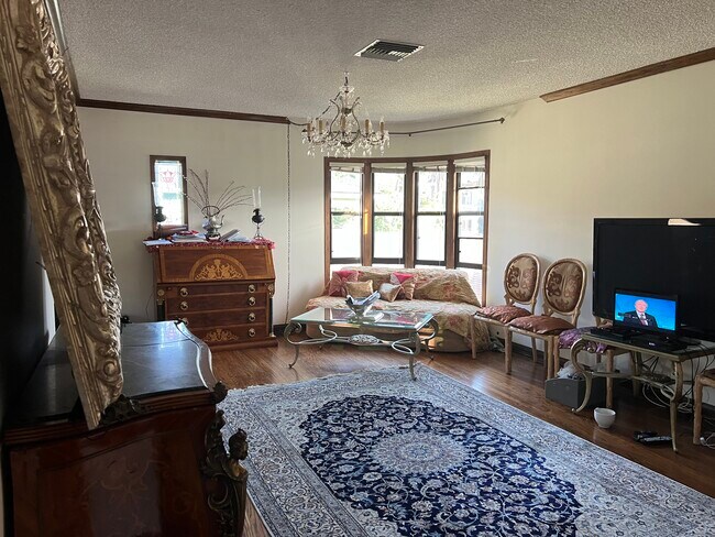 Foto del edificio - 1618 Glendon Ave