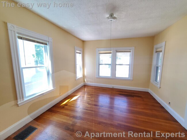 Foto del edificio - 32 Claremon St