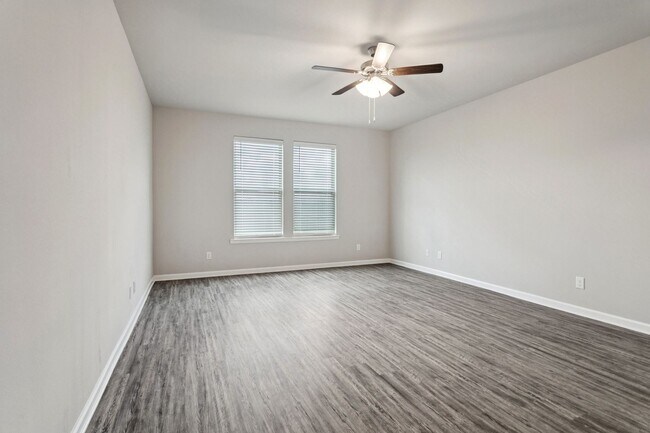 Building Photo - Stunning Family Home with Southern Charm in Slidell, Louisiana!