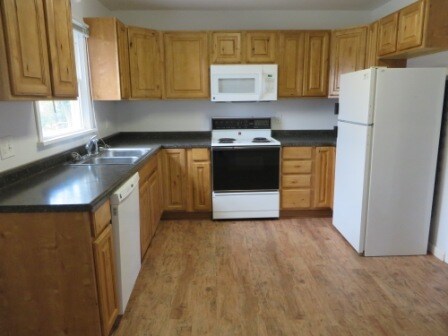 Foto del edificio - 833 E 16th St