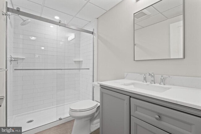 Foto del edificio - 100 Windermere Ave