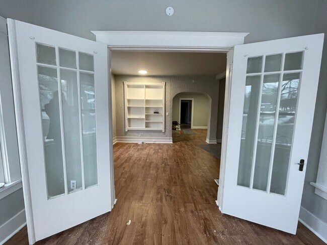 Foto del edificio - Four Bedroom Home