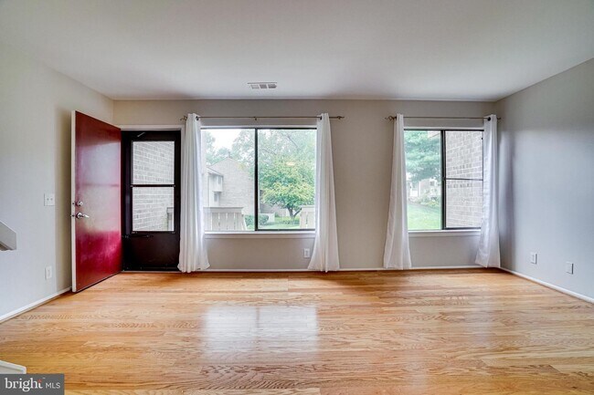 Foto del edificio - 2478 Glengyle Dr