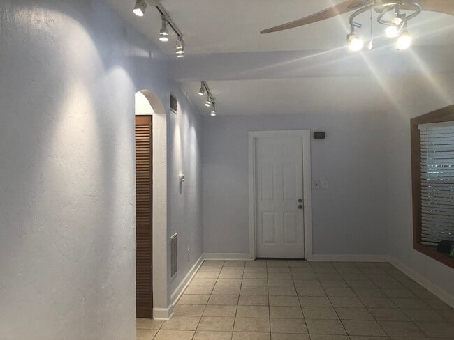 Foto del edificio - 122 19th Ave N