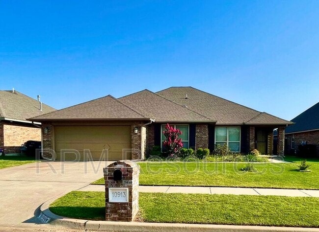 Photo - 10913 SW 30th St House