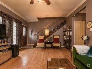 Building Photo - 1307 Kinney Ave