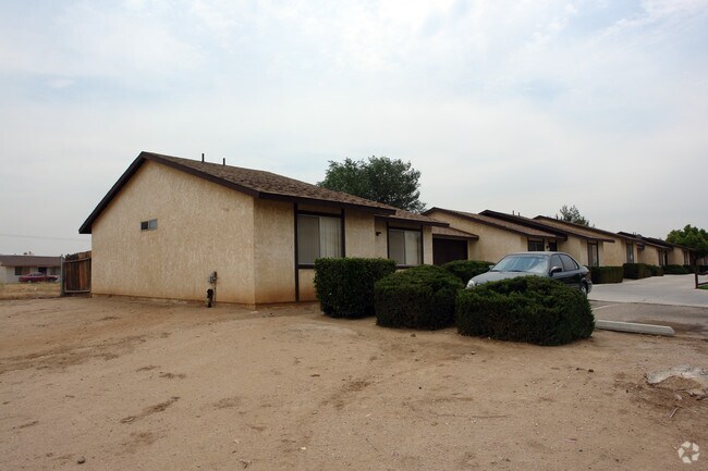 Building Photo - 15233 Sequoia Ave