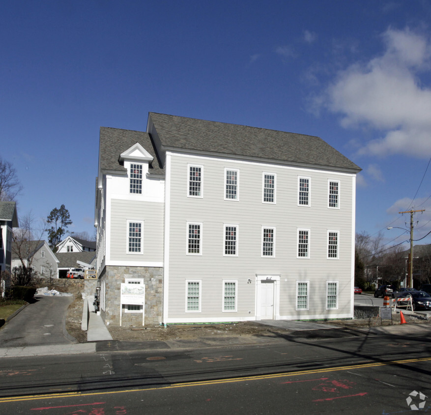 Building Photo - Mead House