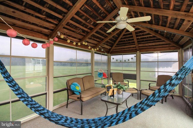 Foto del edificio - 452 Daretown Rd