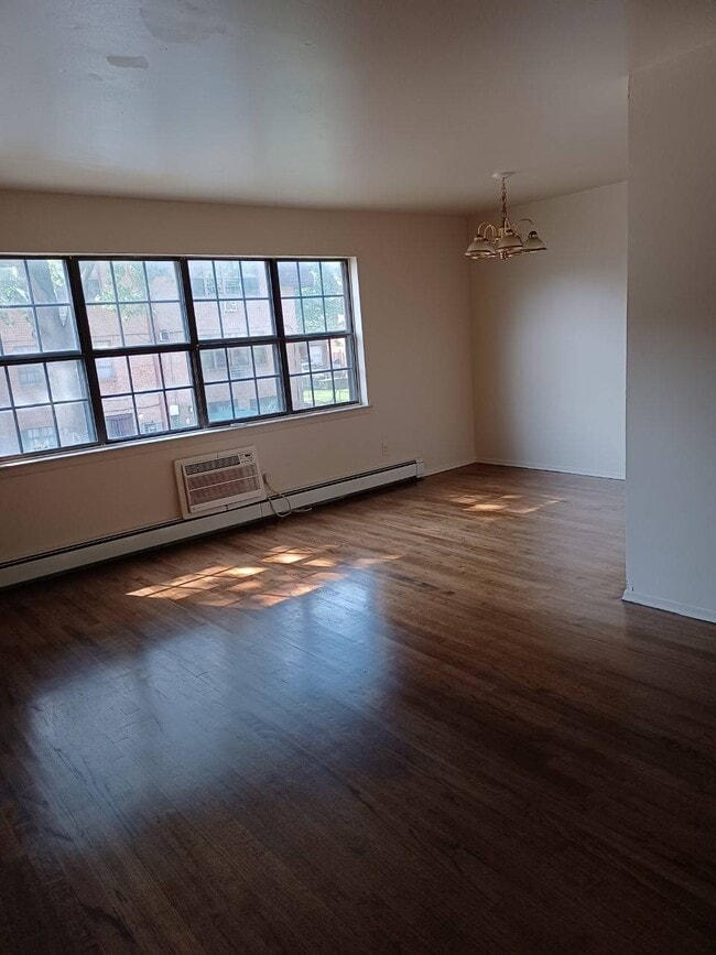 Building Photo - 156-50-156-78 78th St