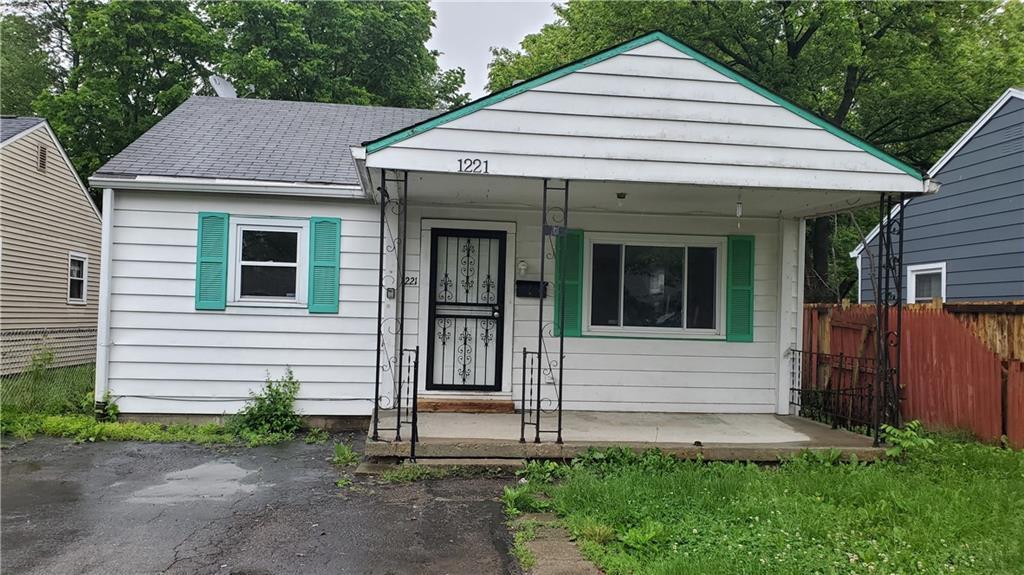 Primary Photo - 1221 N Goodlet Ave