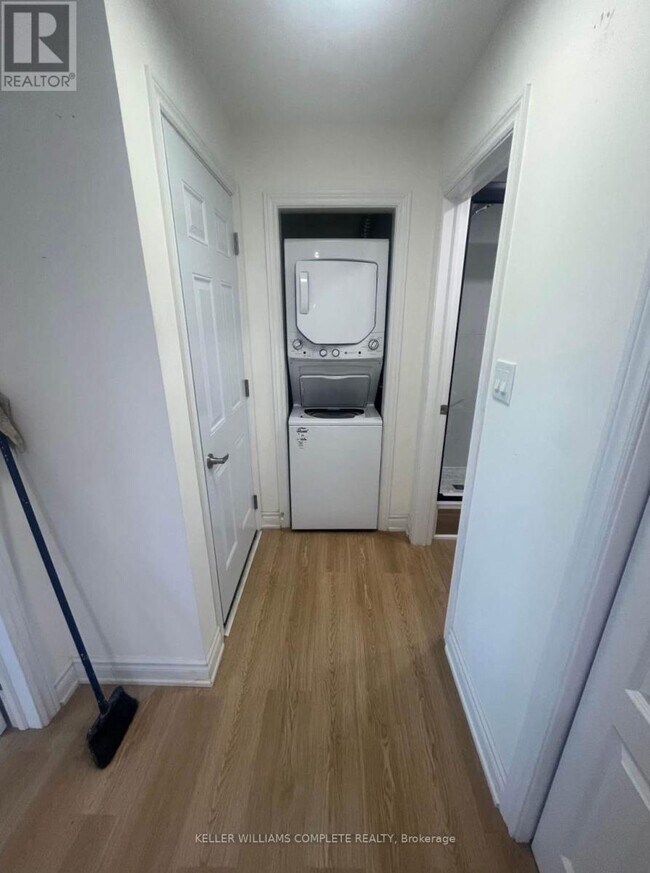 Photo du bâtiment - 4685-4685 1st Ave