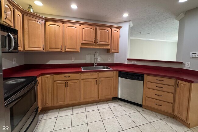 Foto del edificio - 1442 Oakhill Dr