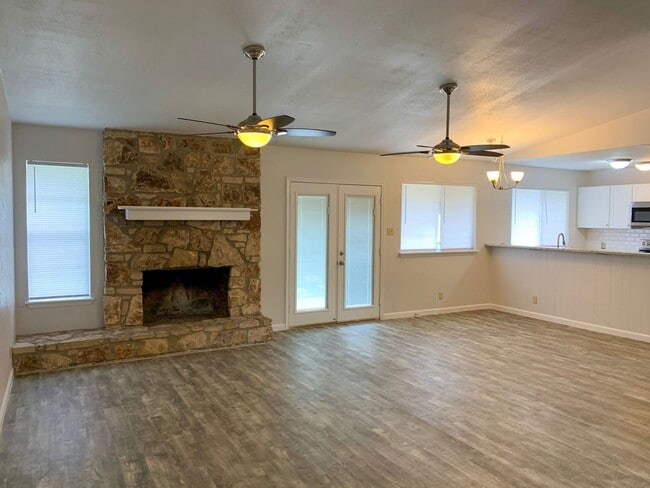 Building Photo - Great Round Rock Home - Available NOW!