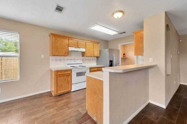 Building Photo - 4608 Indigo Dr