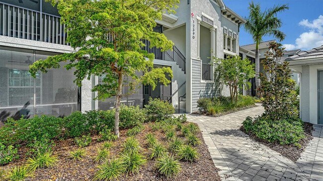 Building Photo - 12390 Wellen Golf St