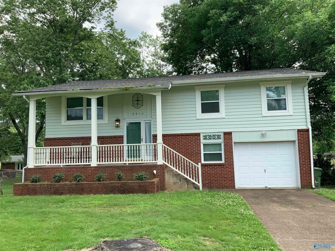 Foto principal - 2016 Cloys Ave NE