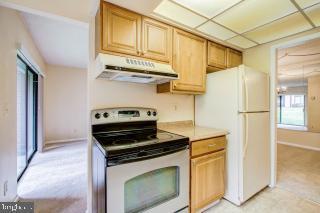 Building Photo - 15301 Beaverbrook Ct