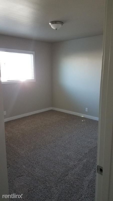 Building Photo - 2 br, 1 bath Apartment - 822 S Columbia St.