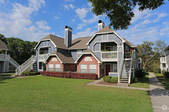Building Photo - Twin Lakes
