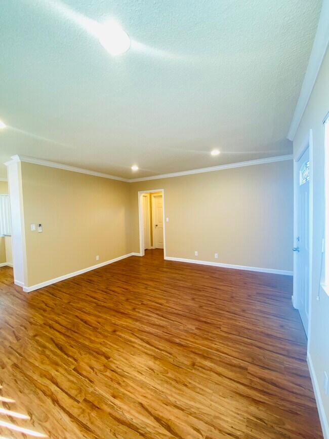 Building Photo - 3534 Perlita Ave