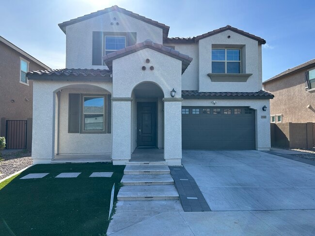 Building Photo - 2345 E Castanets Dr